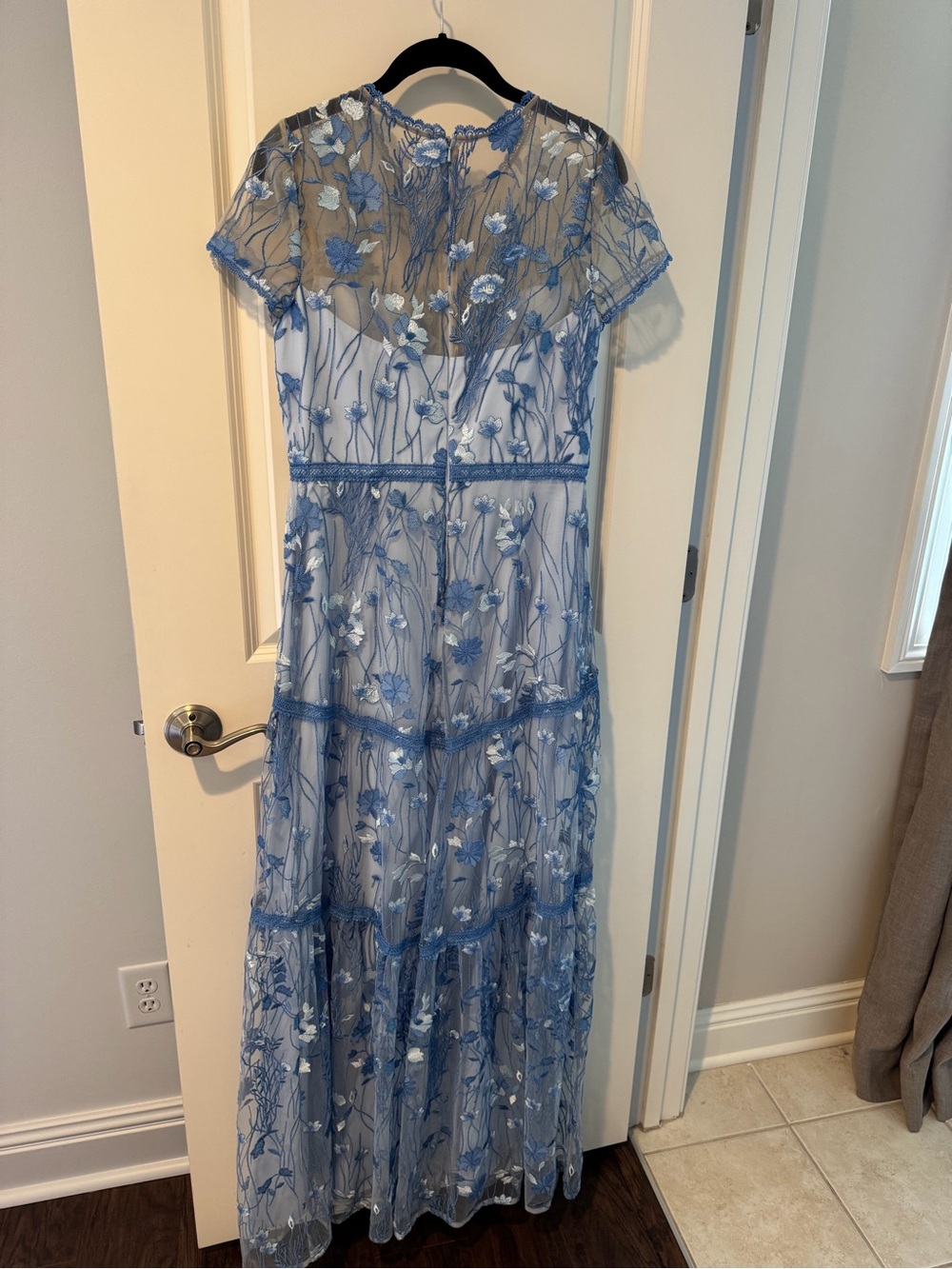 NWT Monique Lhuillier Pale Blue Embroidered Lace Tiered Maxi Dress | Size 10 - Picture 4 of 7